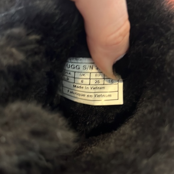 Brand new Bailey Bow Ugg black boots with bows size 9- NO BOX; not used, so cute - Picture 6 of 6